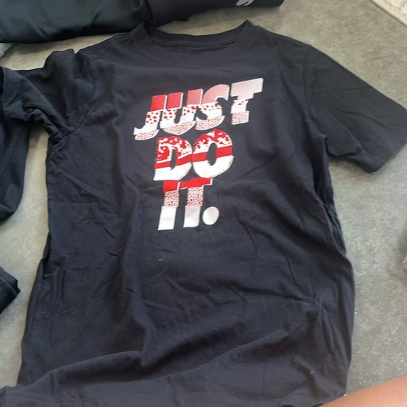 NWOT BUNDLE OF 7 NIKE YOUTH LARGE - Picture 3 of 8